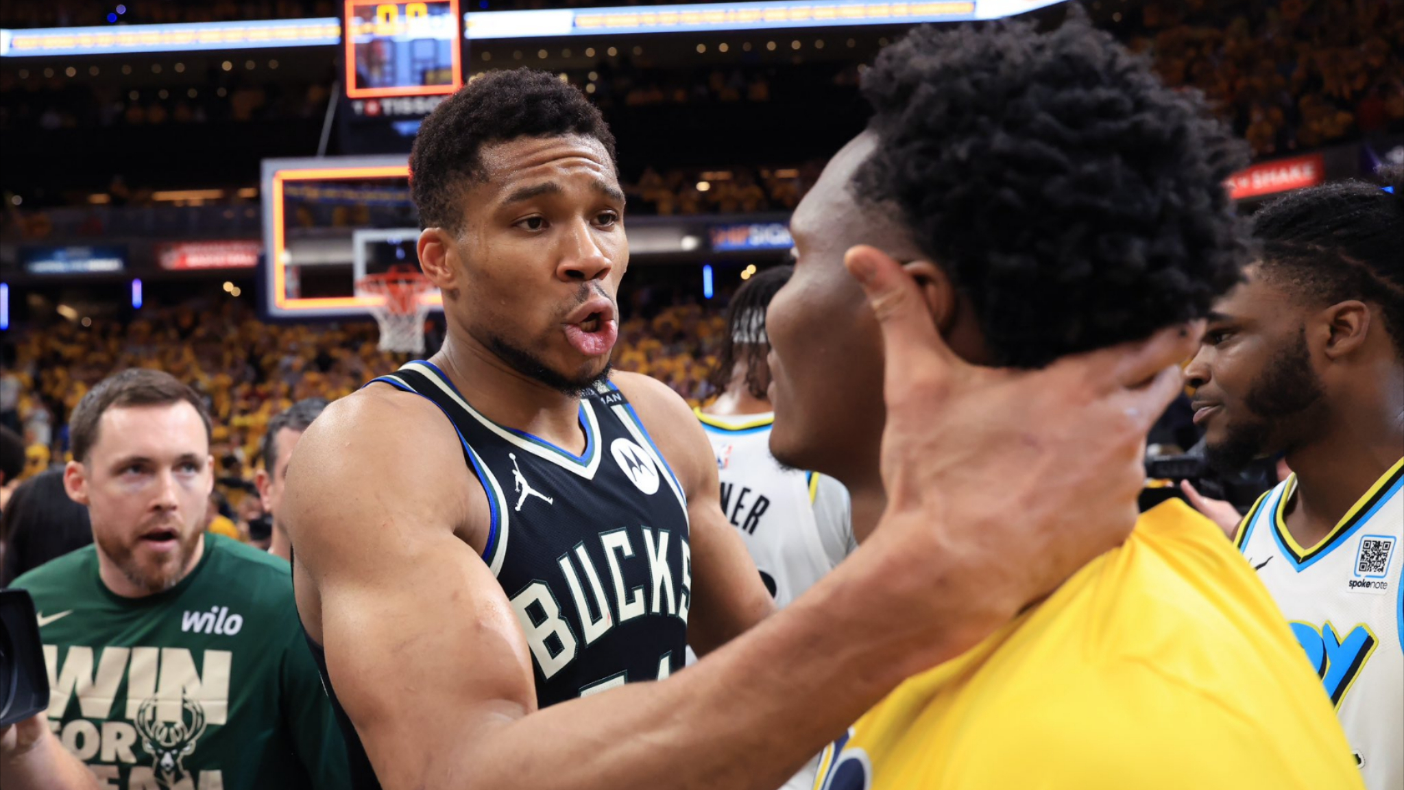 官方网站-字母哥迎来三赛季出色发挥，法国队观众热烈欢呼！上演精彩一战的简单介绍-官方网站