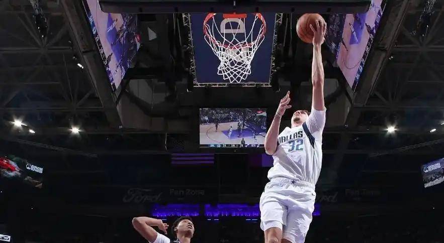 Yabo Sports-包含犹他爵士迎全明星赛关键赛，赛前篮板制胜，态度坚定，年轻球员得到机会的词条-Yabo Sports